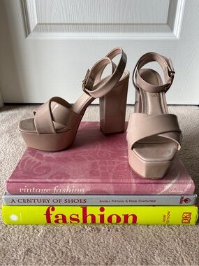 L’Intervalle Block Heel Sandals, Nude